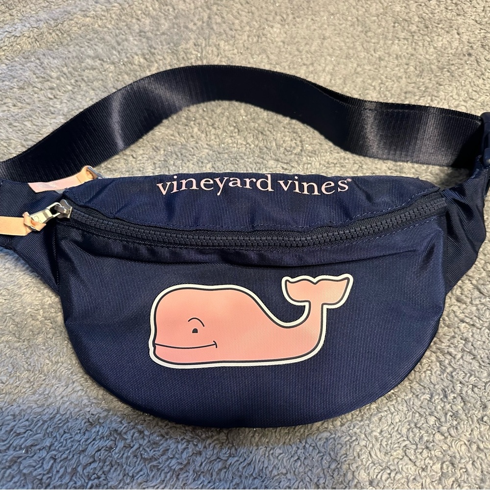 Vineyard Vines Blue Belt Bag with Pink accents